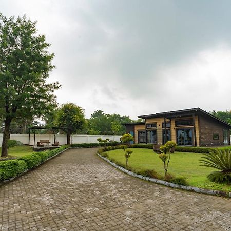 Saffronstays Paradise Pines, Dehradun - Cliff Villa With Valley & Forest Views Экстерьер фото