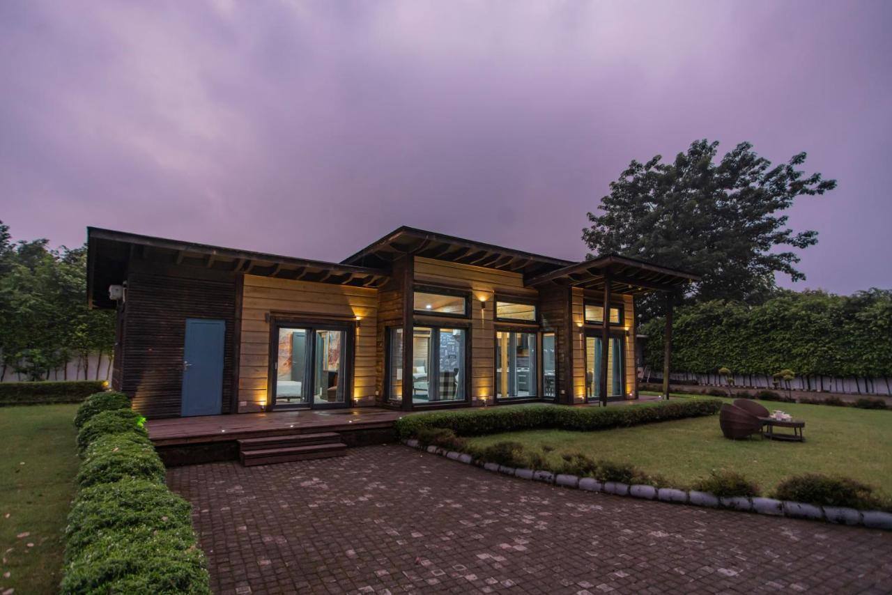 Saffronstays Paradise Pines, Dehradun - Cliff Villa With Valley & Forest Views Экстерьер фото