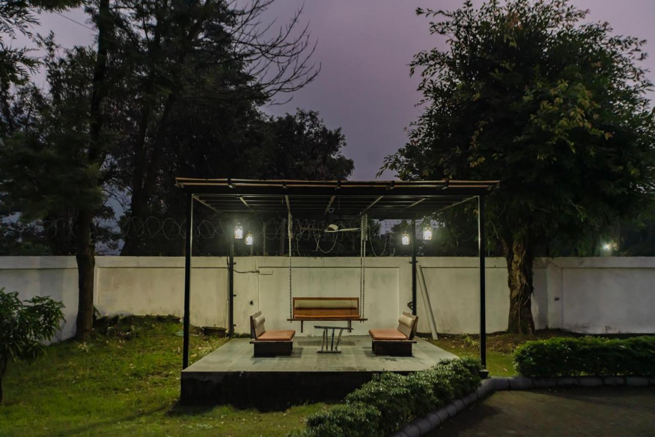 Saffronstays Paradise Pines, Dehradun - Cliff Villa With Valley & Forest Views Экстерьер фото